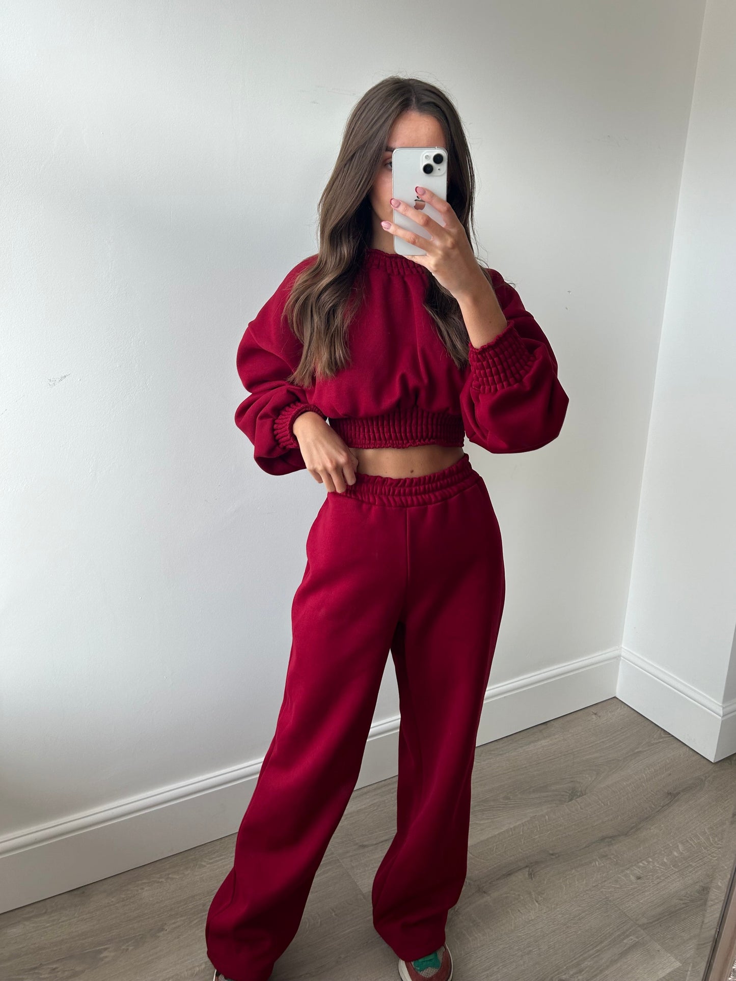 LILA Tracksuit in burgundy