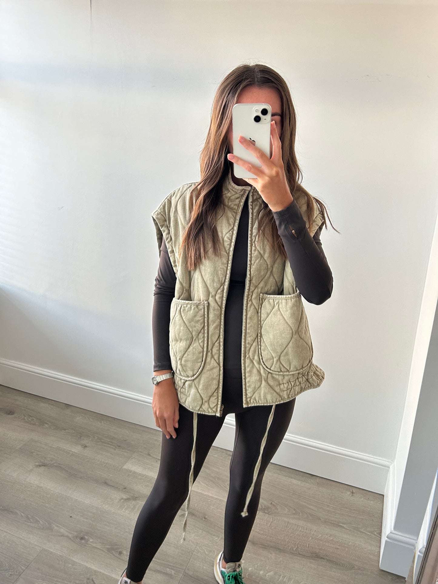 ZIP UP GILET