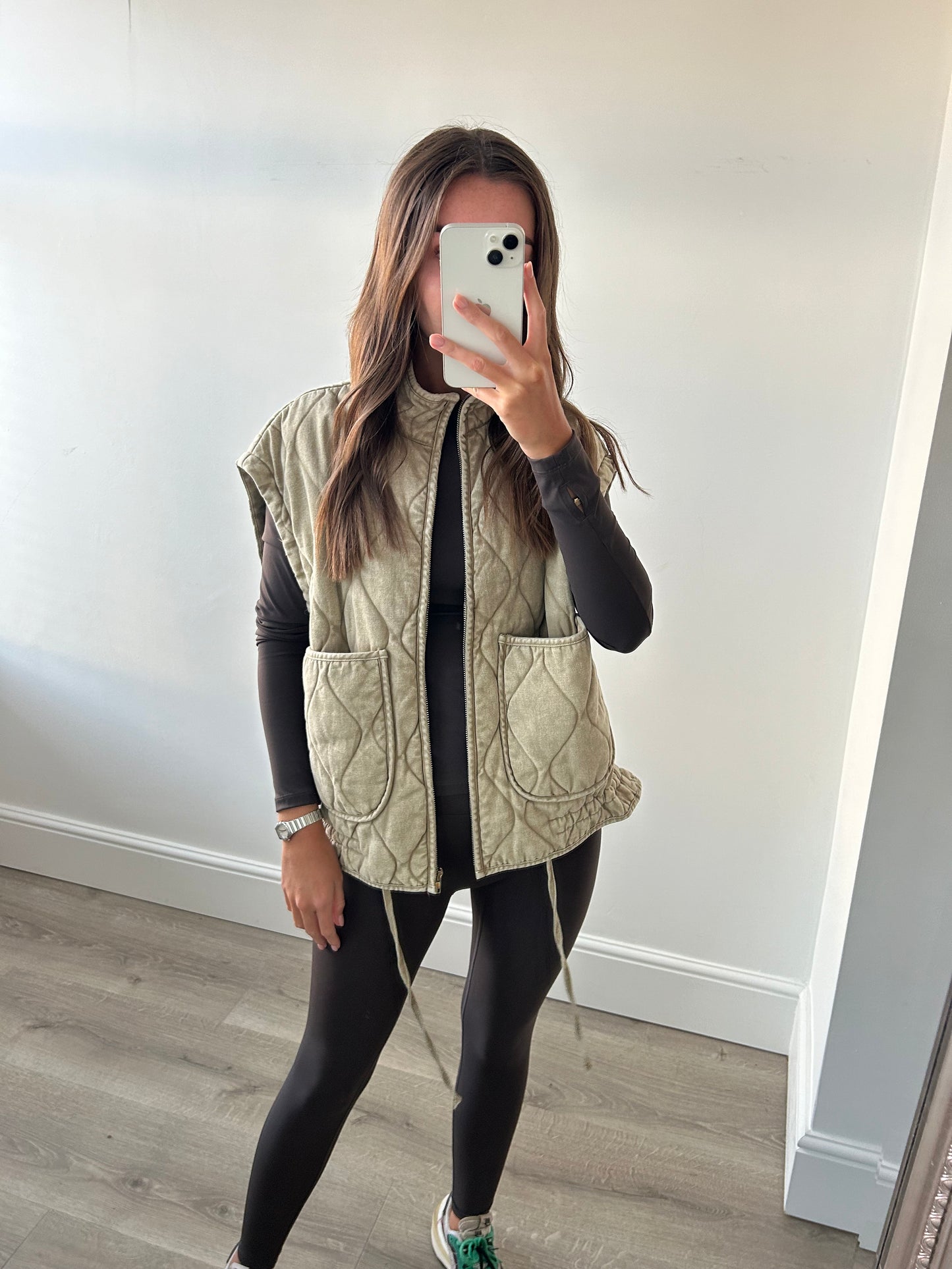ZIP UP GILET